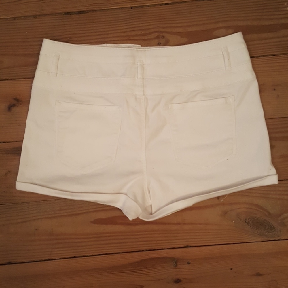 Shorts - Picture 2 of 2